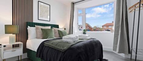 5 Schlafzimmer, Bügeleisen/Bügelbrett, WLAN, Bettwäsche