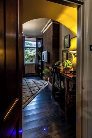 Interior - Chic & Stylish Apartment | Olive 77 (Greater London)