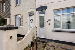 Exterior detail - 3-Bed Home with Easy Access to Medway Hospital (Medway)