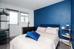 1 soverom, strykejern/-brett, wi-fi (inkludert) og sengetøy