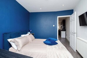 1 bedroom, iron/ironing board, free WiFi, bed sheets