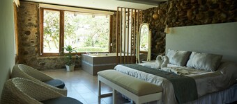 TUNAS & CABRAS HOTEL 