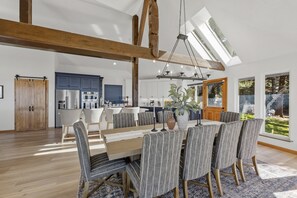 تناول الطعام