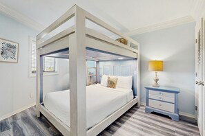 2 bedrooms, iron/ironing board, Internet, bed sheets