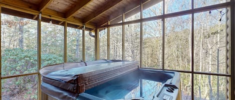 室内 SPA 浴缸