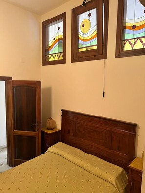 1 chambre, fer et planche à repasser, Wi-Fi, draps fournis