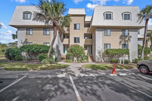 Exterior - Marsh Views, Pet Friendly, On the Canal  - 168 Beach Club Villa (Fripp Island)