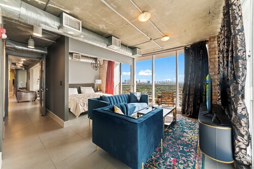 Hollywood Beach Speakeasy Condo