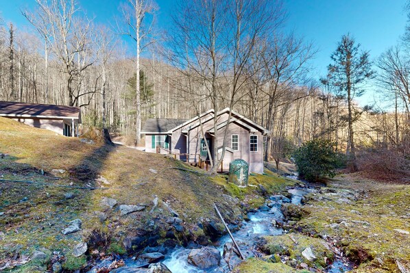 Exterior - Mountain view home with a fireplace with beautiful view of the creek (Sylva)