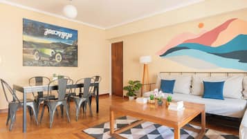 Apartment, Balcony, City View | Living area