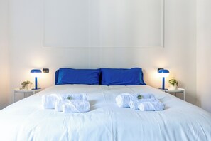 3 chambres, fer et planche à repasser, Wi-Fi, draps fournis