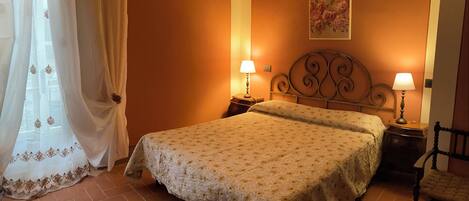 Bügeleisen/Bügelbrett, WLAN, Bettwäsche