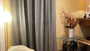 Interior - Villa Torre S.Andrea, large and typical rustic house with private pool and view (Capannori)