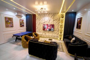 Smart TV, video games, ping pong