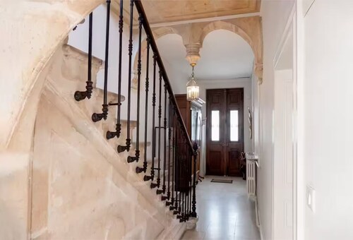 Spacious Albigensian mansion 5 pers + private patio