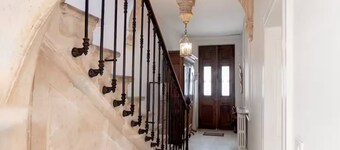 Spacious Albigensian mansion 5 pers + private patio