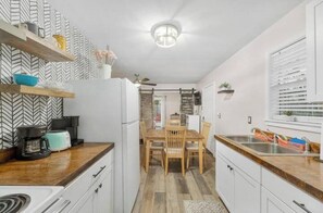 Fridge, microwave, oven, stovetop - Charming Midtown Home w/ Private Patio; Mardi Gras (AL)