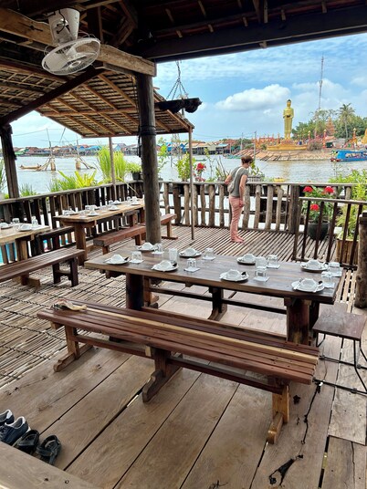 ST 63 Homestay & Tour Kampong Khleang 