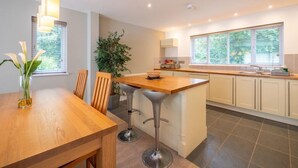 Unclassified image, 3 of 23, button - Pet Friendly Luxury 5* 2 Bedroom Cottage with Hot Tub - Haven (Truro)