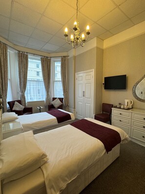 Executive Twin Room, Ensuite | Free WiFi - Haddon Hall Hotel (Eastbourne)