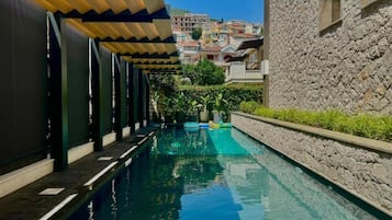 Seasonal outdoor pool