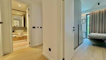 Deluxe Apartment, City View | 2 bedrooms, soundproofing, free WiFi