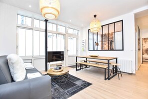 Televisie en een kantoor