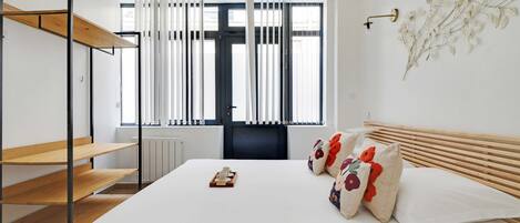2 quartos, ferros/tábuas de passar roupa, Wi-Fi, roupa de cama