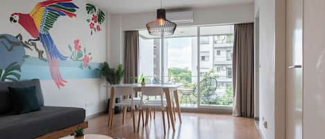 Comfort-lejlighed - balkon - byudsigt | Opholdsområde