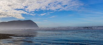 Spacious family friendly home, one block to the beach, with WiFi and game room