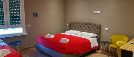 In-room safe, desk, iron/ironing board, free WiFi