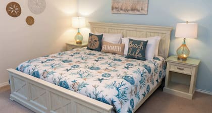 Tranquil Turquoise Retreat