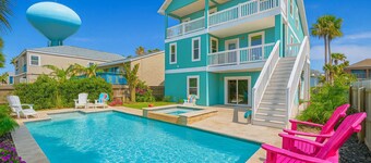 Tranquil Turquoise Retreat