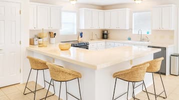 House, Multiple Beds, Pool Access, Partial Ocean View (Tranquil Turquoise Retreat) | Private kitchen | Fridge, microwave, oven, stovetop