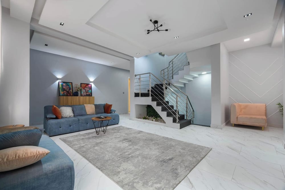 Blue Bell Suites and Apartments