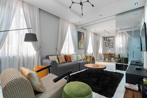 Family Apartment, Balcony, City View | Living area