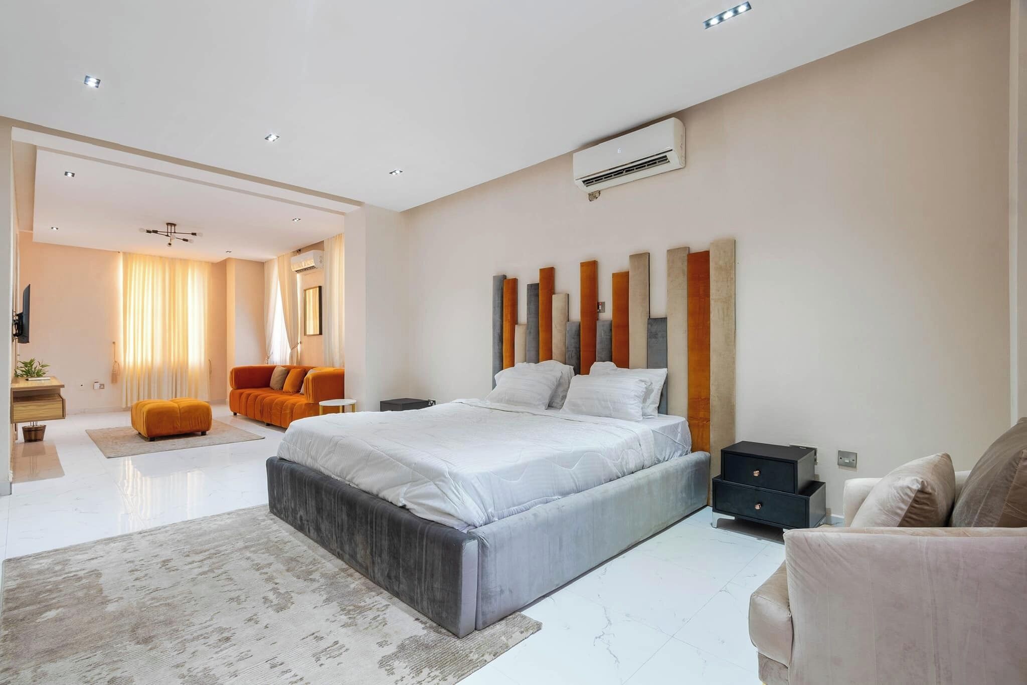 Familienapartment, Balkon, Stadtblick | 2 Schlafzimmer, Schreibtisch, laptopgeeigneter Arbeitsplatz