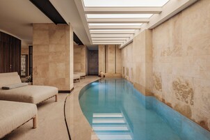 2 treatment rooms, massages