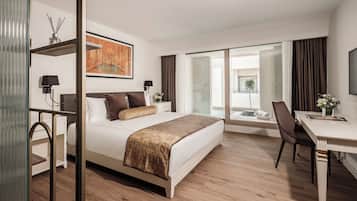 Deluxe-suite - 1 kingsize-seng - privat pool | 1 soveværelse, premium-sengetøj, senge med topmadrasser, minibar