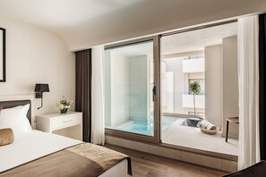 Suite – deluxe, 1 kingsize-seng, privat basseng | Sengetøy av topp kvalitet, senger med overmadrass og minibar