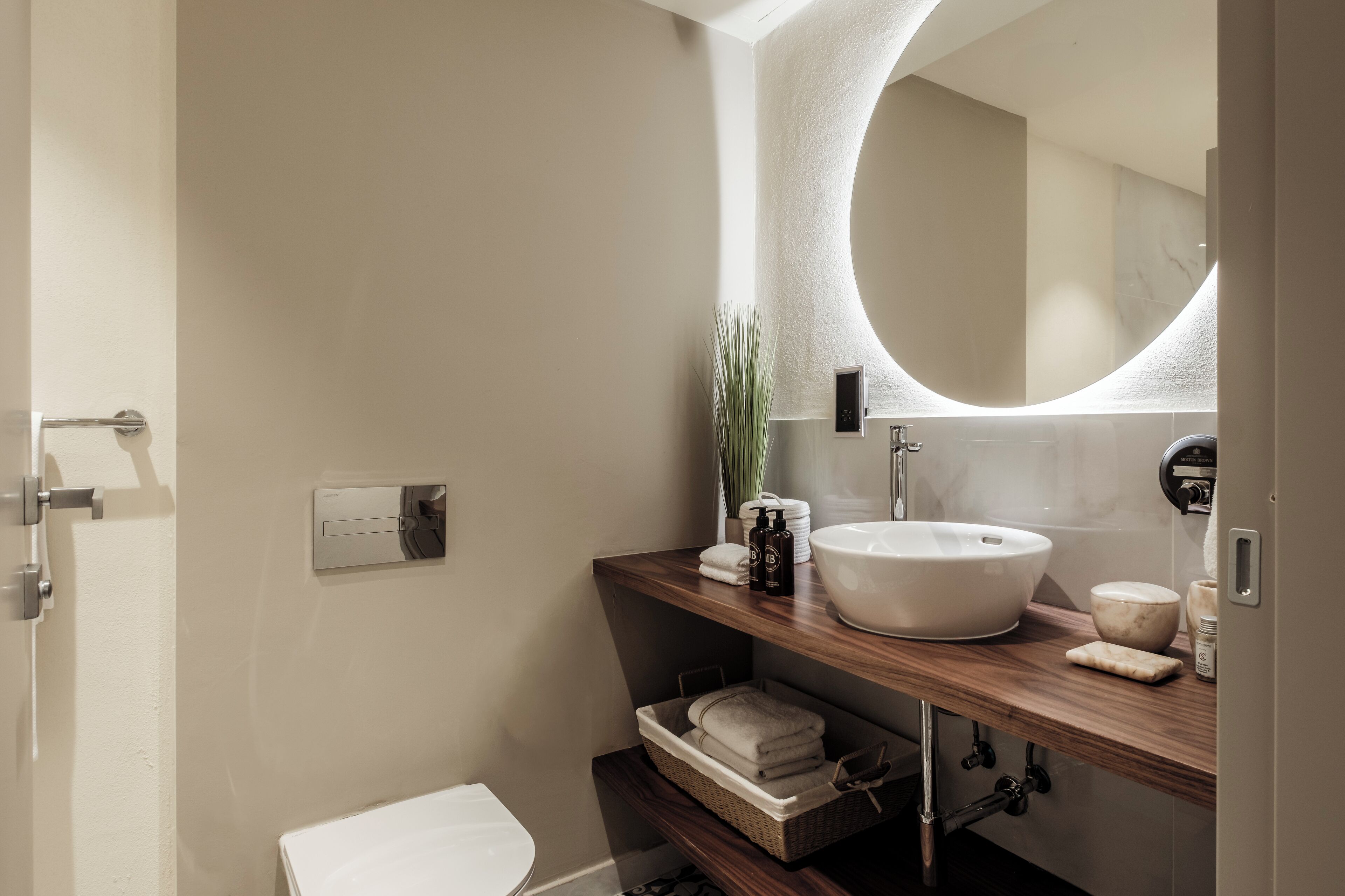 Photo - 1926 La Galerie Boutique Art Suites