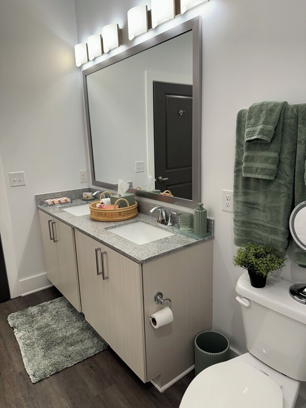Toallas y papel de baño