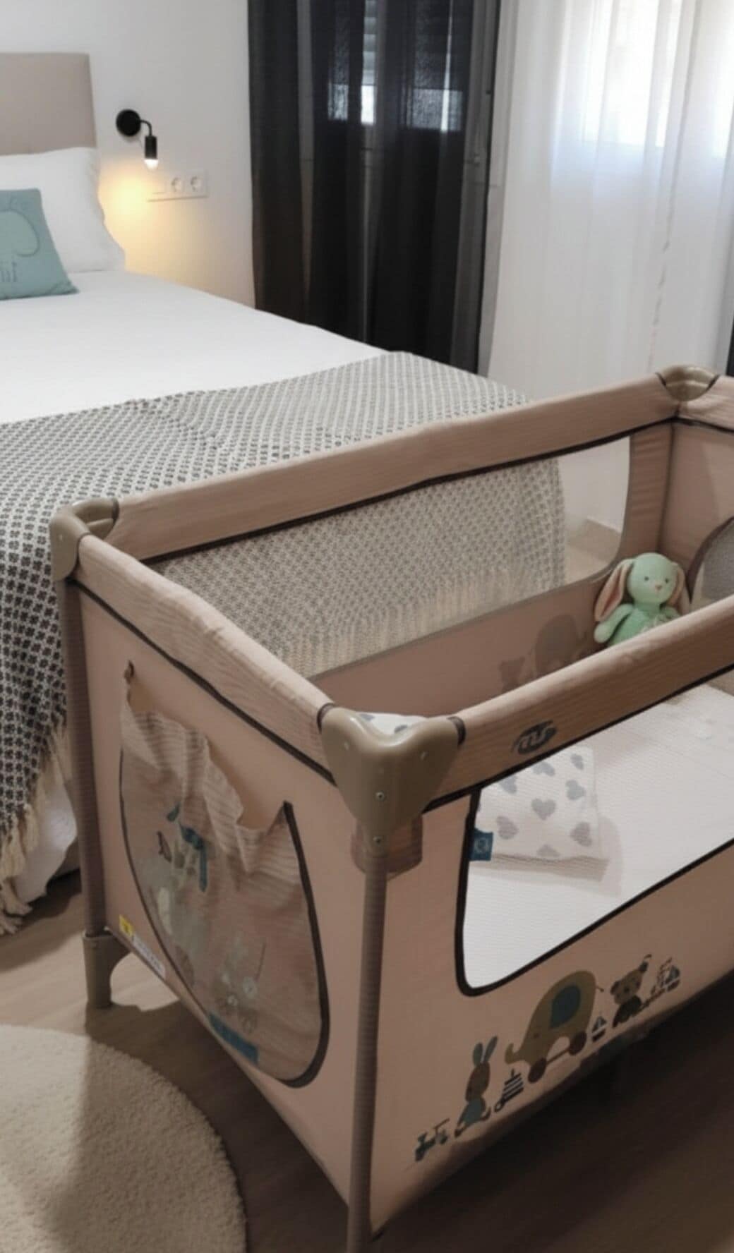 3 habitaciones, tabla de planchar con plancha, wifi y ropa de cama 