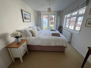 3 bedrooms, iron/ironing board, travel cot, free WiFi
