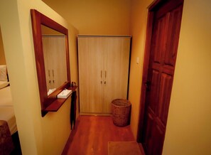 Superior Double Room | Premium bedding, memory-foam beds, individually furnished, desk - Cloud Nine Lanka Resort Wilpattu (Wilpattu)