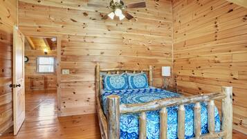 4 bedrooms, WiFi (free), bed sheets