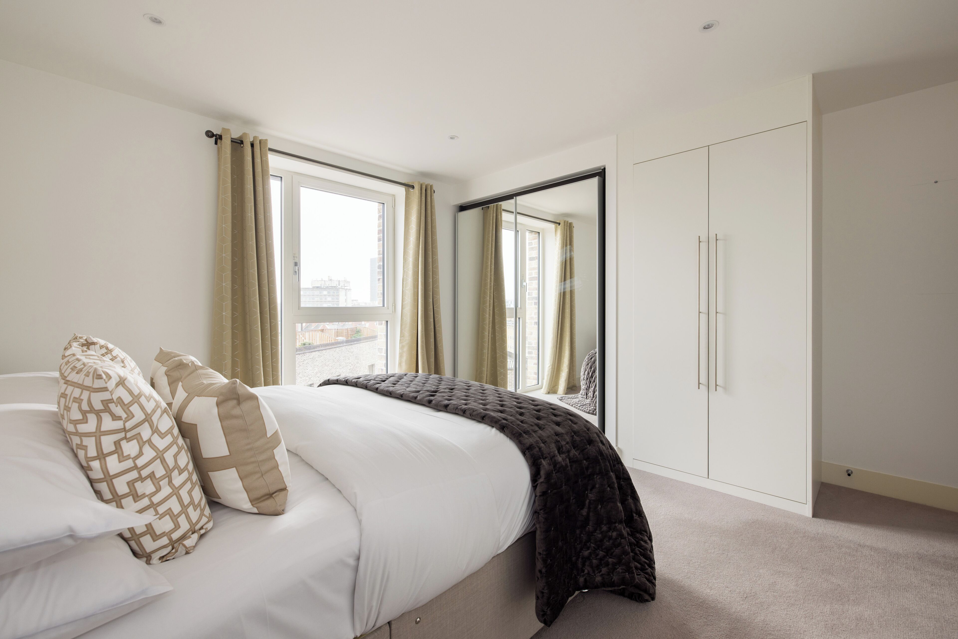 2 bedrooms, iron/ironing board, travel cot, WiFi