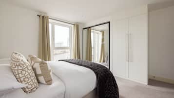 2 makuuhuonetta, silitysrauta/-lauta, vauvan matkasänky, Wi-Fi