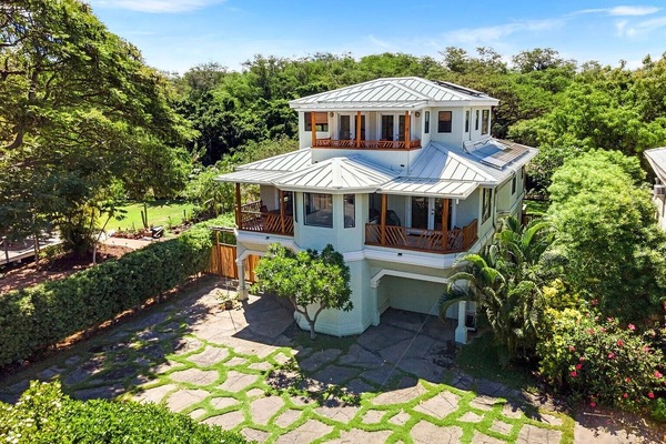 Whole House! 3,600 square feet. 5 bedrooms, sleeps 16+!