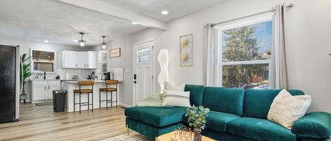 Smart TV, videojuegos, tenis de mesa y libros